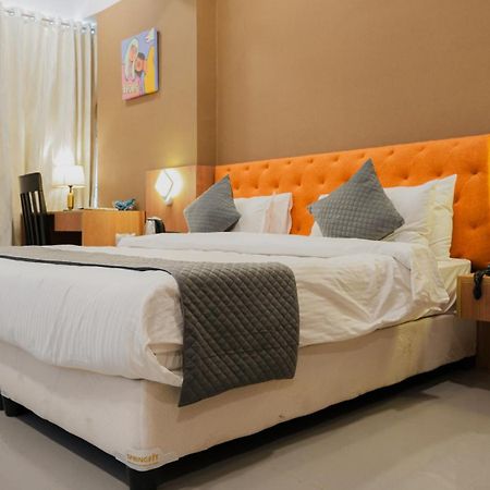 Hotel Downtown Gandhinagar Exterior photo