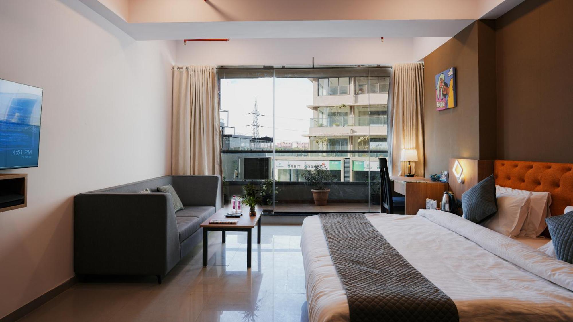 Hotel Downtown Gandhinagar Exterior photo